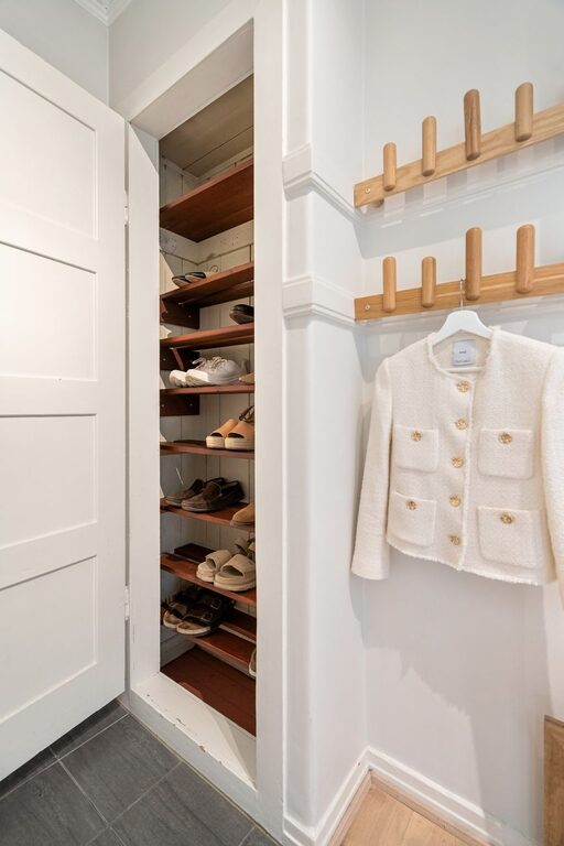 Simple Ways to Organize Your Entryway for a Clutter-Free Welcome